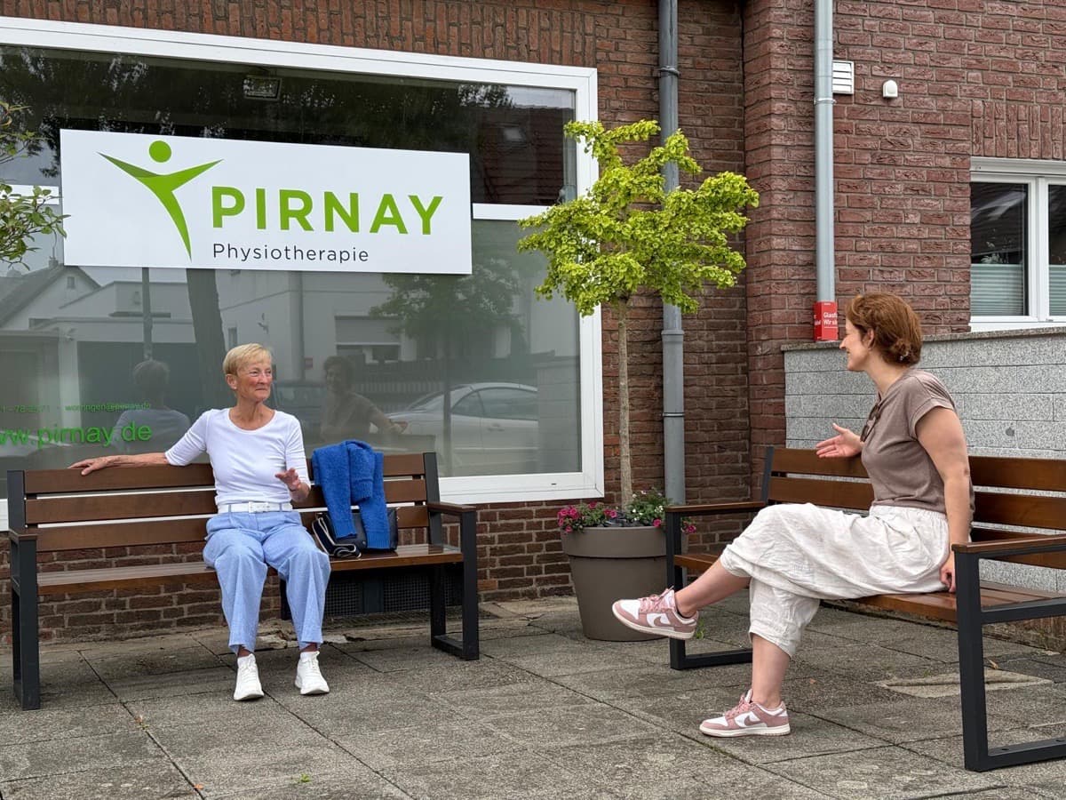 Physiotherapie Köln Worringen - Wartebereich außen Hackhauser Weg